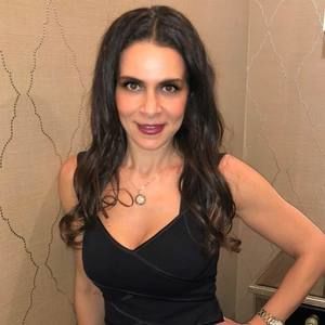 Meet your Posher, Aimilia